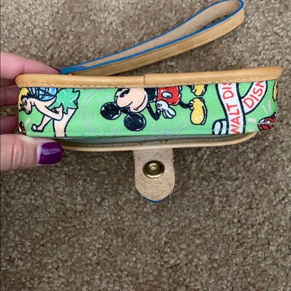 Dooey & Bourke Disney wristlet - Picture 4 of 6